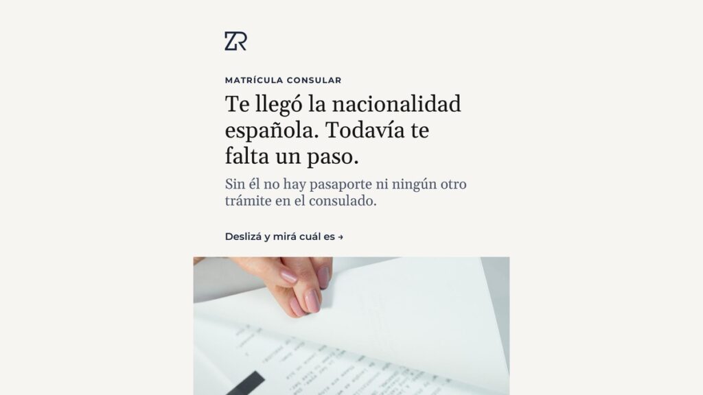 Portada del carrusel 'Te llegó la nacionalidad española, todavía te falta un paso: la matrícula consular', con mano pasando la página de un documento